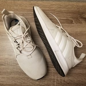 {Adidas} Light Grey Sneakers